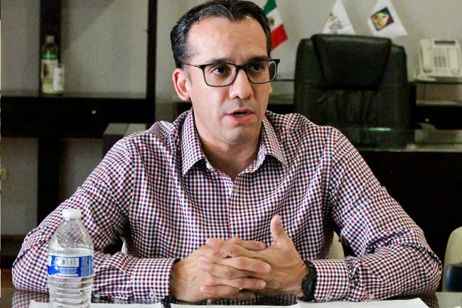 Orienta DIF a adultos mayores