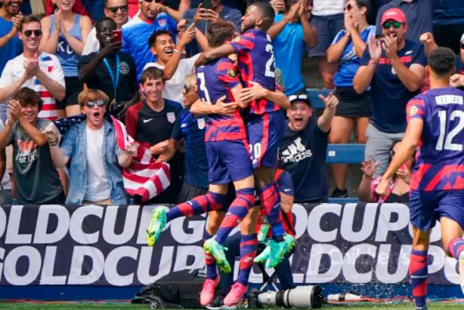 EU se queda con la cima del grupo B en la Copa Oro