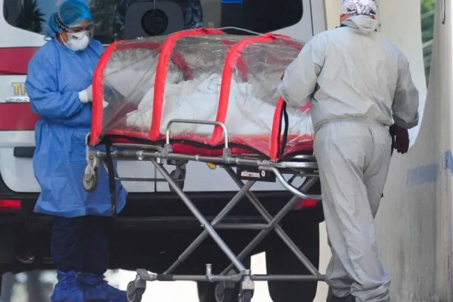 ‘Hay pacientes covid hasta en pasillos del Hospital Metropolitano’: Manuel de la O