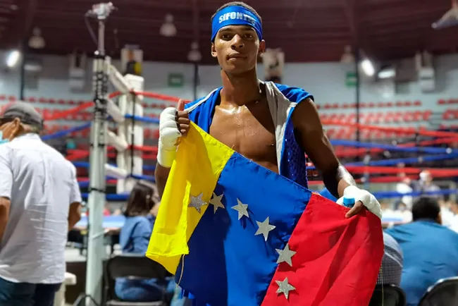 Atrajo función de box a nogalenses