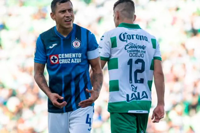 Cruz Azul y Santos dividen unidades