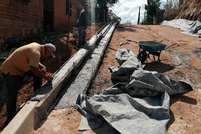 Realizan intensa obra de bacheo y limpieza