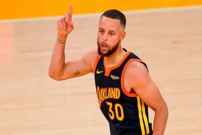 Curry se queda en Golden State, Carmelo emigra a Los Ángeles