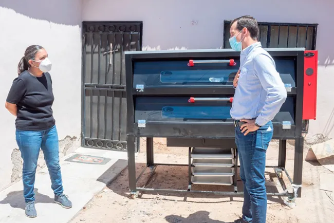 Entrega Sedesson proyectos productivos para familias