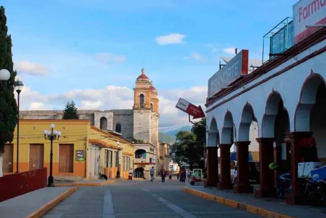Decretan confinamiento obligatorio en Tlaxiaco, Oaxaca ante tercera ola de covid