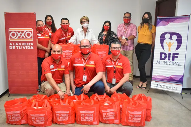 Recibe DIF despensas de parte de tiendas Oxxo