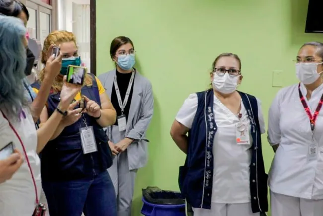 Entra prensa a área covid