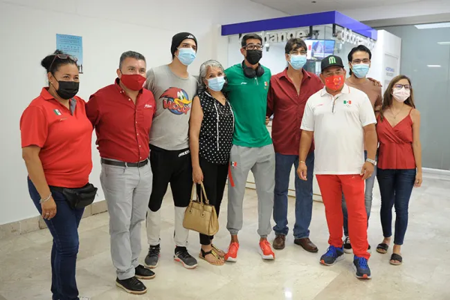 Regresa Tonatiú López