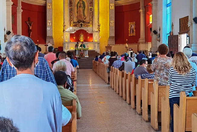 Vive iglesia tiempos difíciles en Nogales