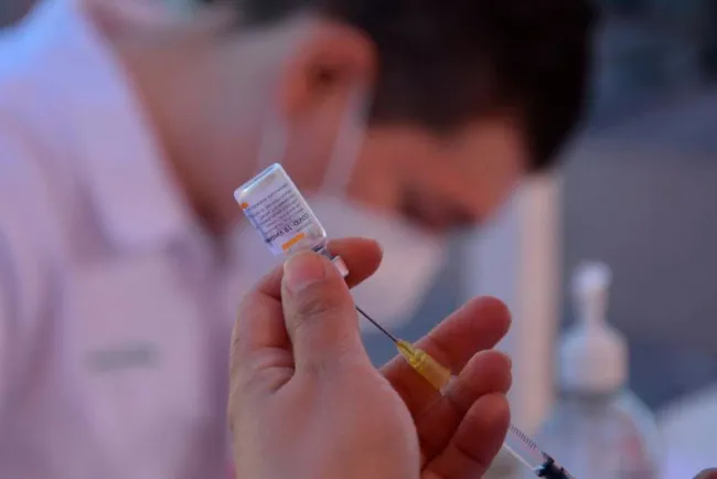 Activarán maquilas cinco centros de vacunación