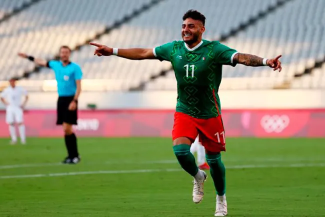 Se necesita de todos en Chivas, apunta Alexis Vega