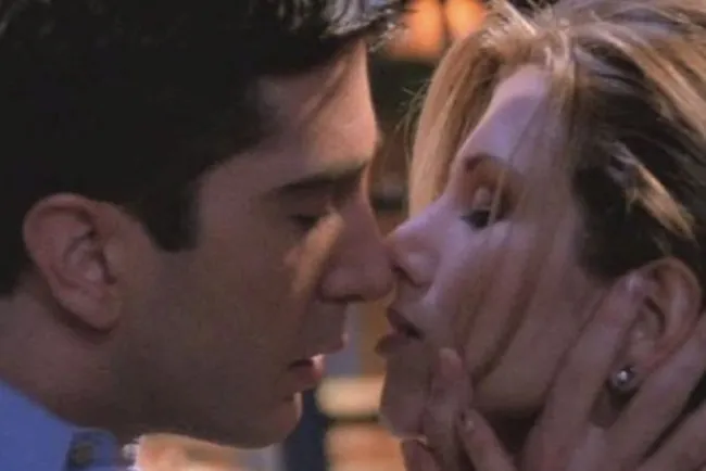 ¿Jennifer Aniston y David Schwimmer comenzaron a salir después de reunión de Friends?