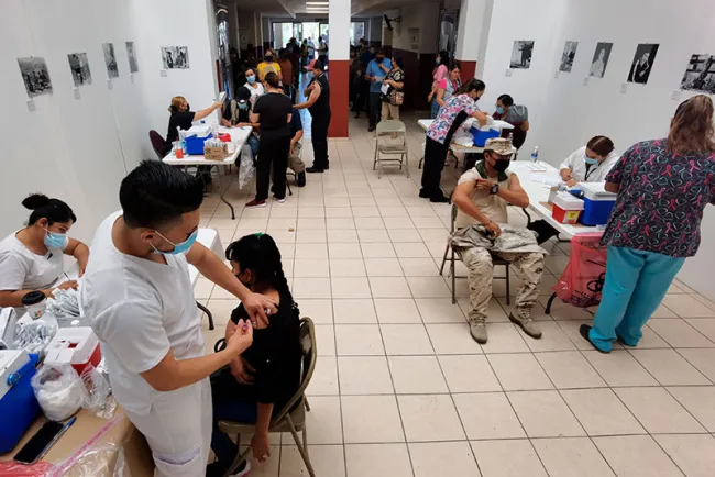 Acuden pocos vacunación