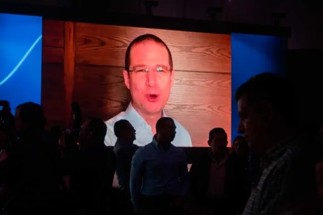 Comparece Ricardo Anaya por acusaciones de sobornos