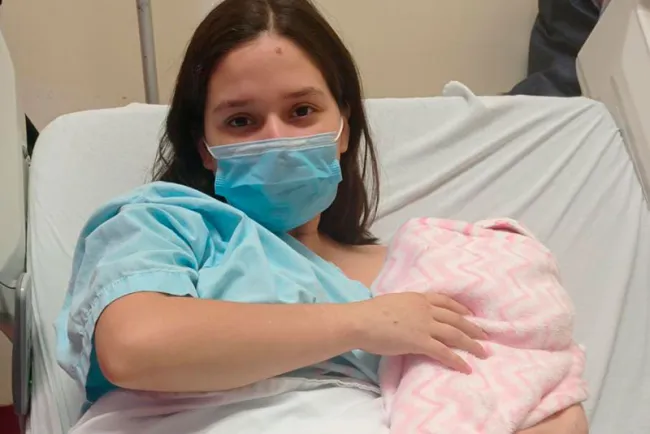 Con auxilio en HIMES joven se convierte en mamá