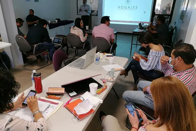 Concluye exposición ante Comisión Mixta de transición