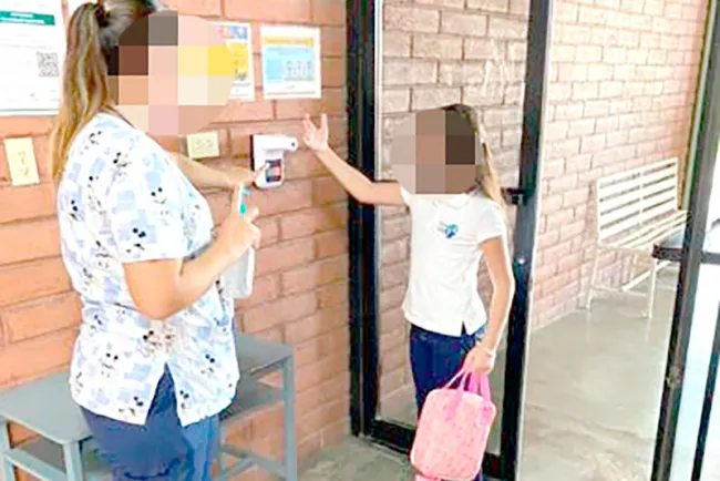 Reportan 5 contagios en alumnos