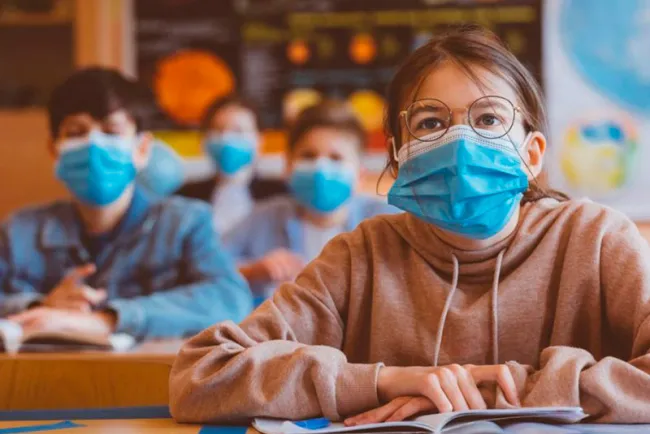 Escuelas no cerrarían ante contagios