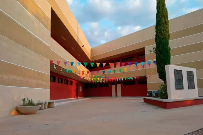 Celebra Unison 17 años