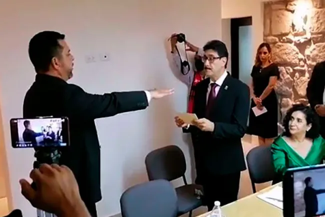 Designa Gim a funcionarios