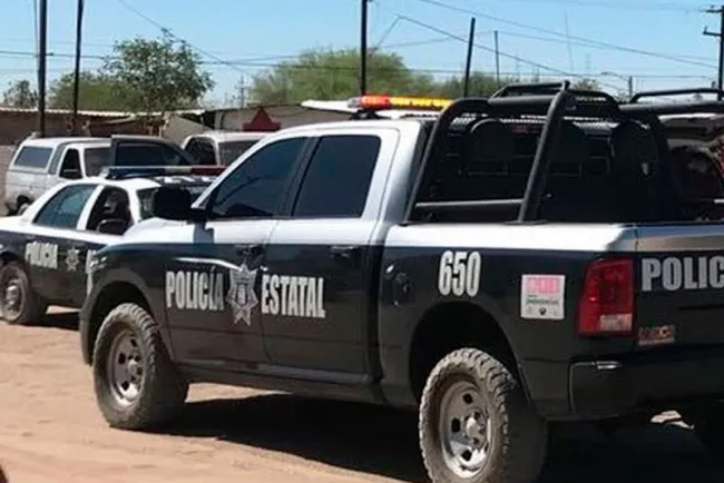 ELEMENTOS AMIC Y PERSONAL PERICIAL DE LA FGJE SONORA ATIENDE AGRESIÓN ARMADA EN TRAMO CARRETERO SANTA ANA-BENJAMÍN HILL