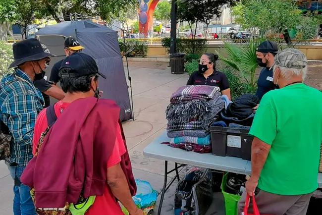 Vivir en la calle En Nogales se tiene contabilizadas a 140 personas, en su mayoría hombres, que no tienen un hogar fijo y permanecen en la vía pública