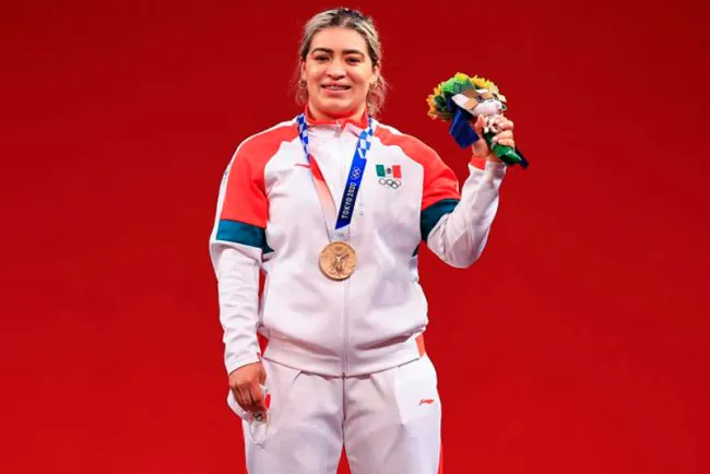 Aremi Fuentes exhorta a chiapanecos a vacunarse contra covid-19