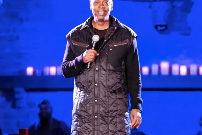 Personas transgénero preparan protesta por nuevo especial de Dave Chappelle