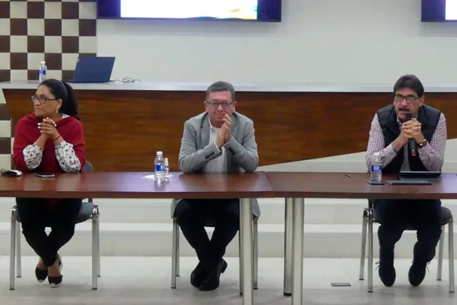 Dialogan con empresarios de Nogales