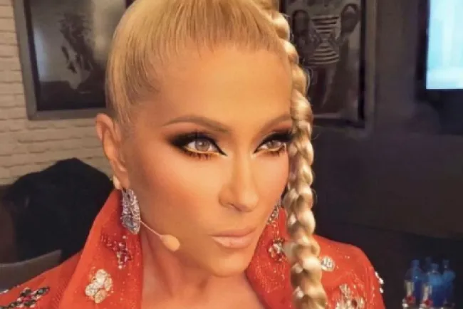 Yuri invita a maquillistas durante programa para aclarar que no es homofóbica