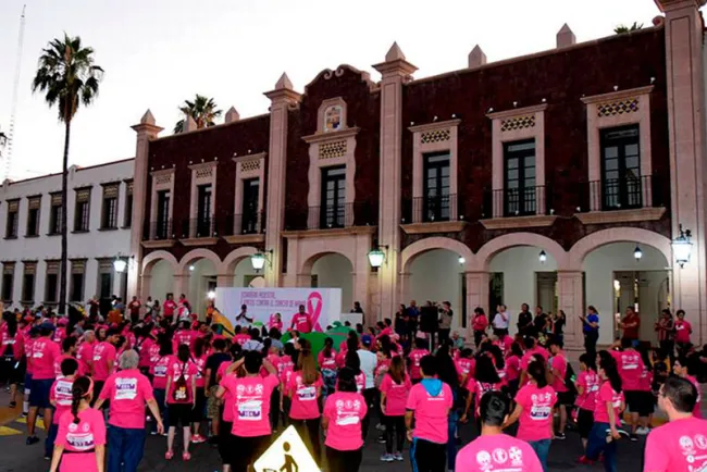 Apoya Unison a pacientes post cáncer de mama
