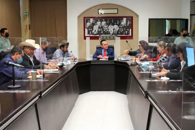 Piden trabajar con sectores rezagados