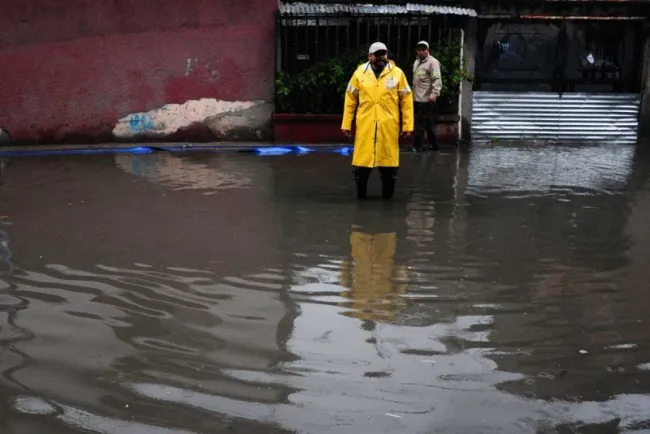 Se forma depresión tropical frente a costas de Guerrero y Oaxaca