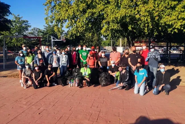 Realiza CV recolección de colillas de cigarro