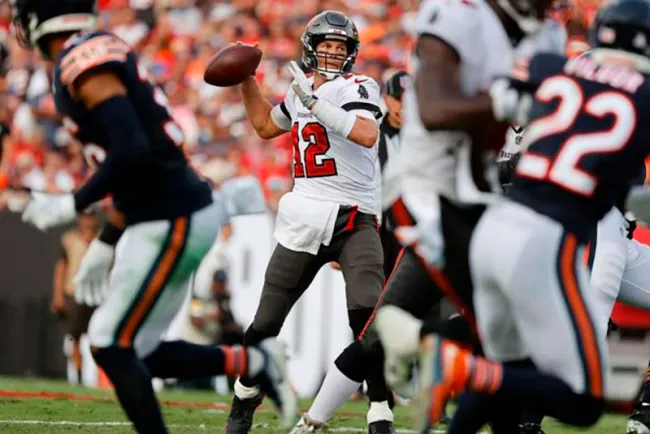 Bucaneros ganan y Brady sigue haciendo historia