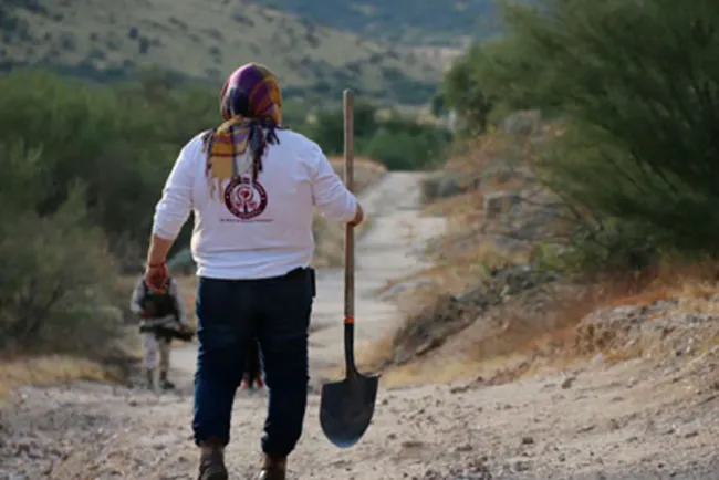 Localizan con vida a integrante de MBS