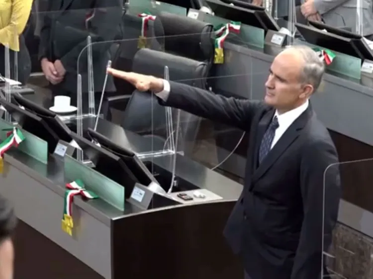 Protesta Jorge Luis Moreno como magistrado del STJ