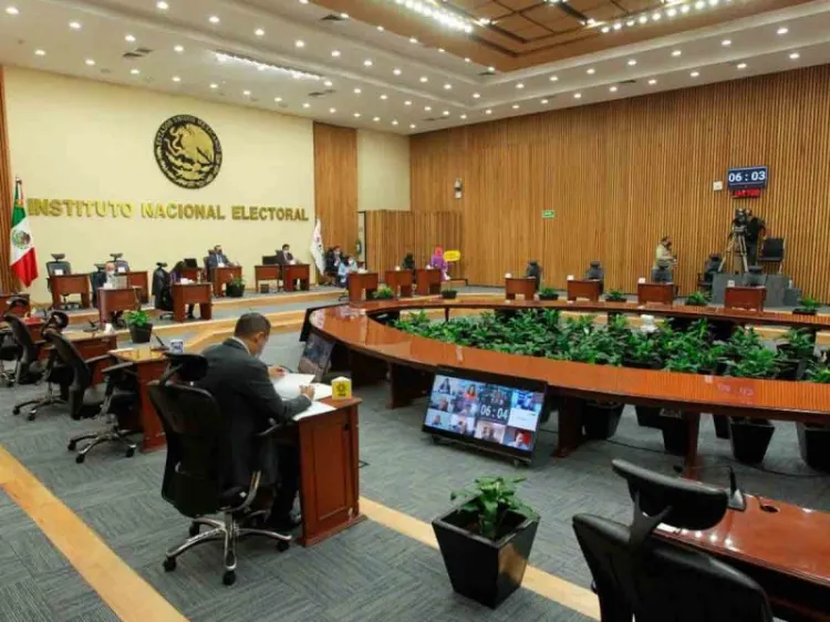 INE aclara presupuestos 2019 y 2022 ante críticas de legisladores