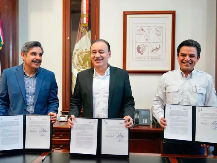 Abatirán rezago de especialistas