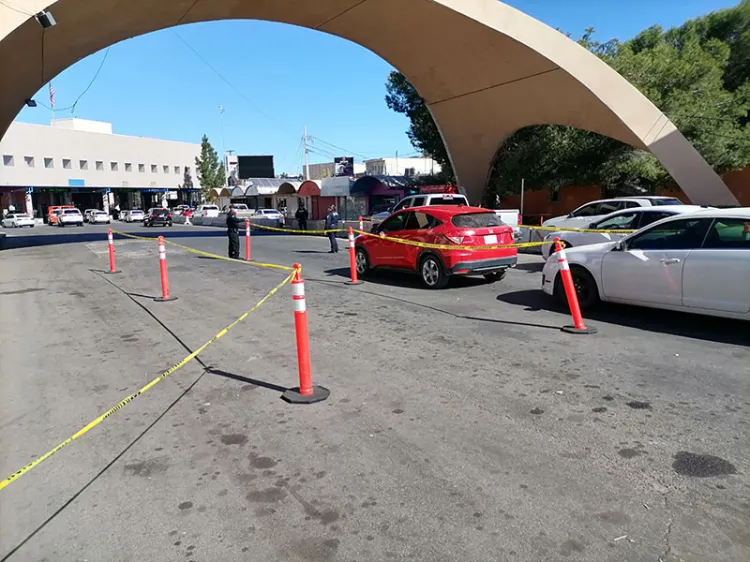 Monitorean flujo vehicular hacia garita internacional