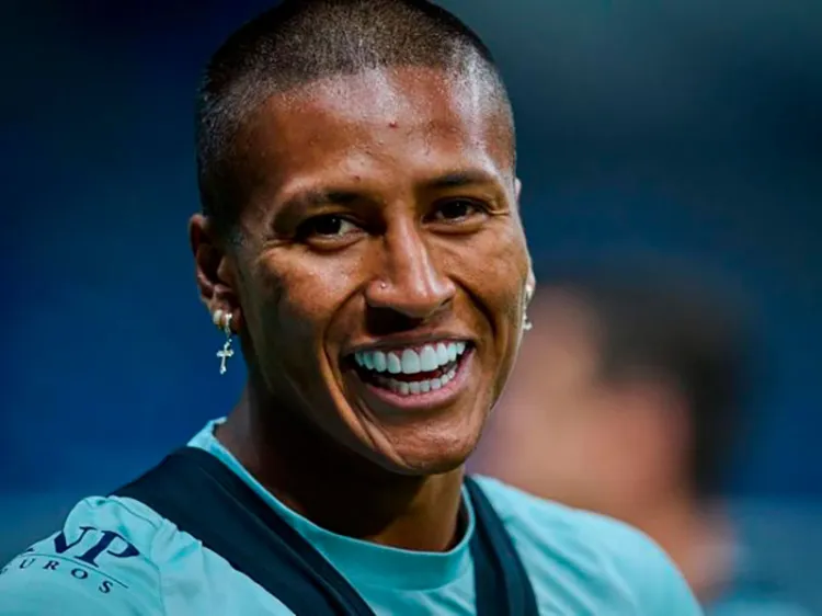 América confirma que Pedro Aquino se perderá la liguilla