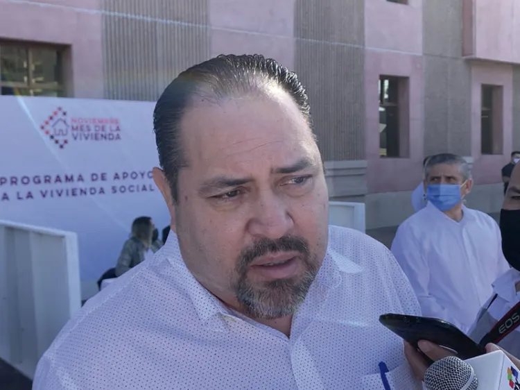 Anuncia Coves construcción de cuartos para adultos mayores