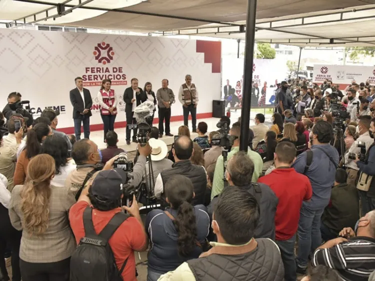 Acerca gobernador Feria de Servicios a la gente