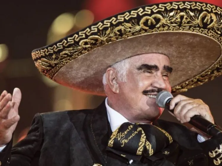 Vicente Fernández regresa a terapia intensiva a casi cuatro meses de ser hospitalizado