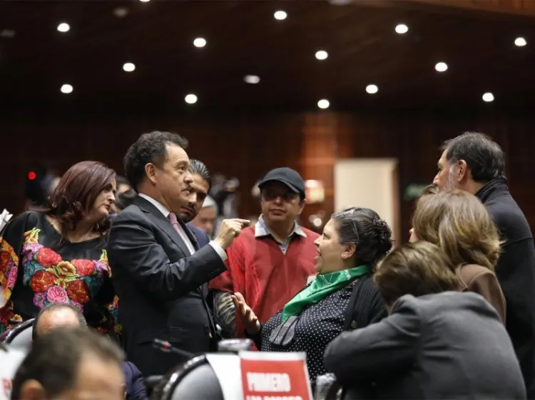 Morena pide a oposición ‘abrir bien los ojos’ para ver los logros de este gobierno