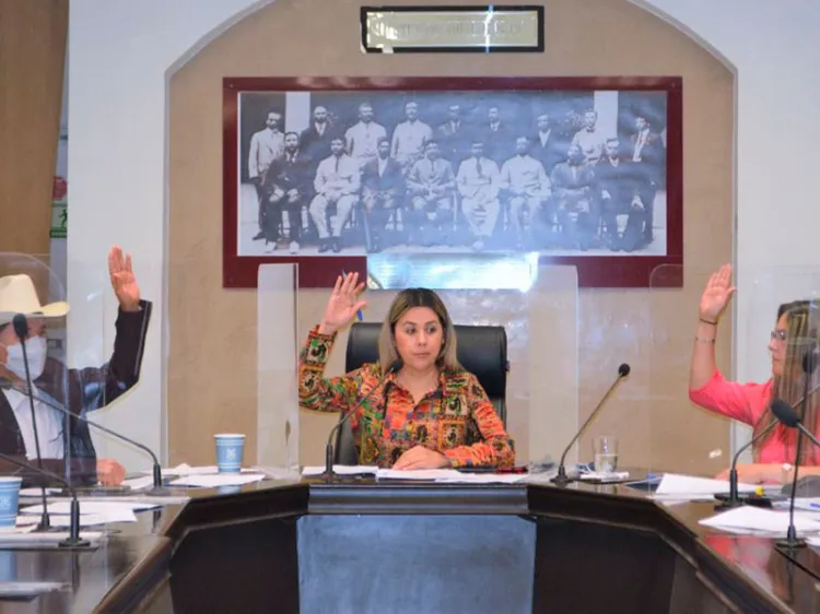 Dictaminan reformas al Código Penal