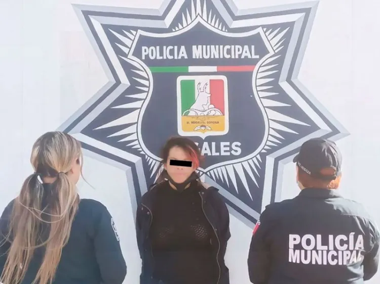 Huye mujer en taxi tras asalto