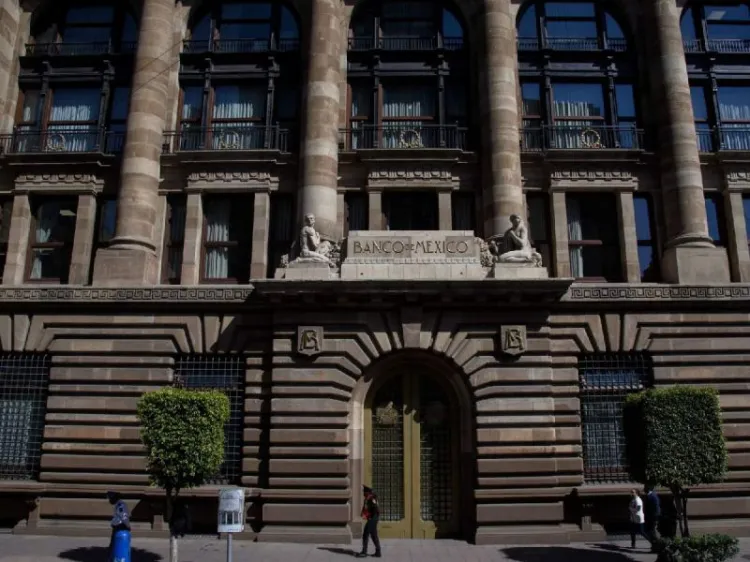 Banxico sube a 5.50% tasa de interés