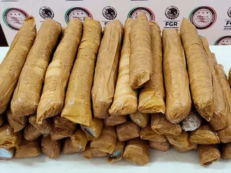 Detienen a dos con más de 300 mil pastillas de fentanilo