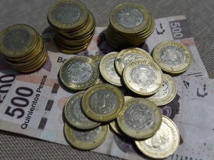 En último día del año, el peso avanza ante un menor nerviosismo por Ómicron